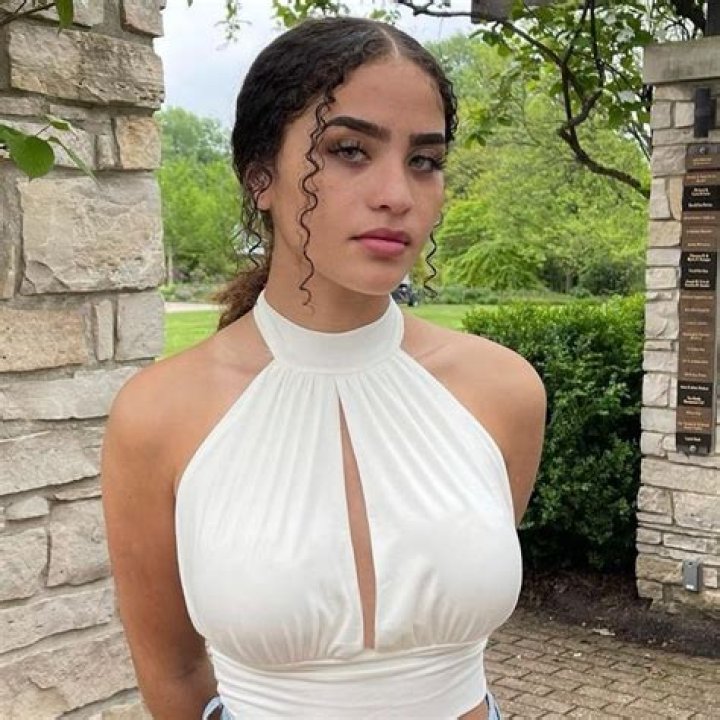 Nadia Mcbain Height, Weight, Net Worth, Age, Birthday, Wikipedia, Who, Nationality, Biography