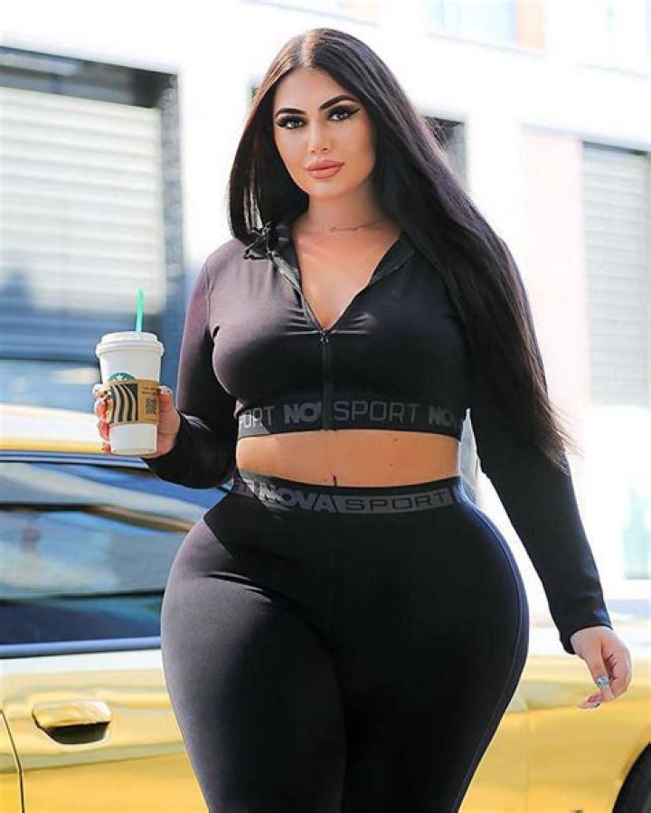 
Nanki Malik Height, Weight, Net Worth, Age, Birthday, Wikipedia, Who, Instagram, Biography 