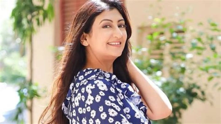 Nidhi Parmar Height, Weight, Net Worth, Age, Birthday, Wikipedia, Who, Instagram, Biography