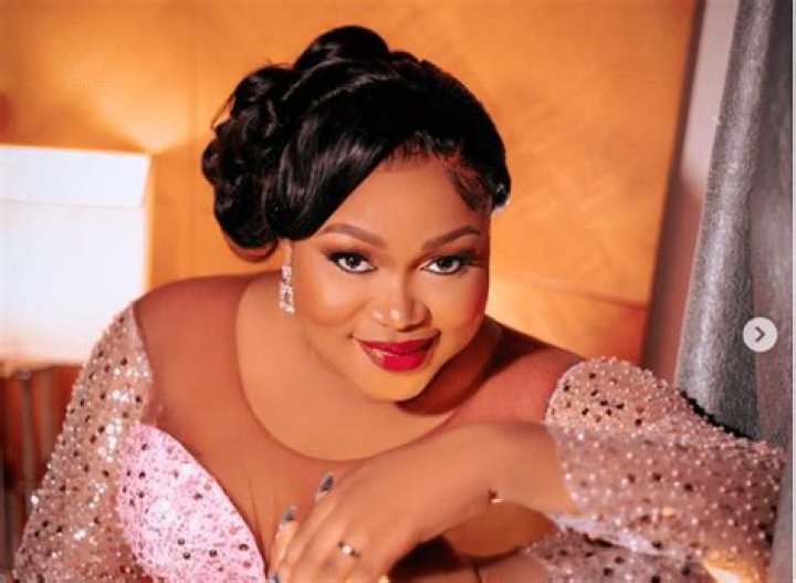 
Nigerian Actress Ruth Kadiri Causes Stir Online As She Celebrates 33rd Birthday In Grande Style 