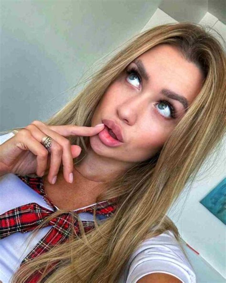 
Orne Quarleri Height, Weight, Net Worth, Age, Birthday, Wikipedia, Who, Nationality, Biography 