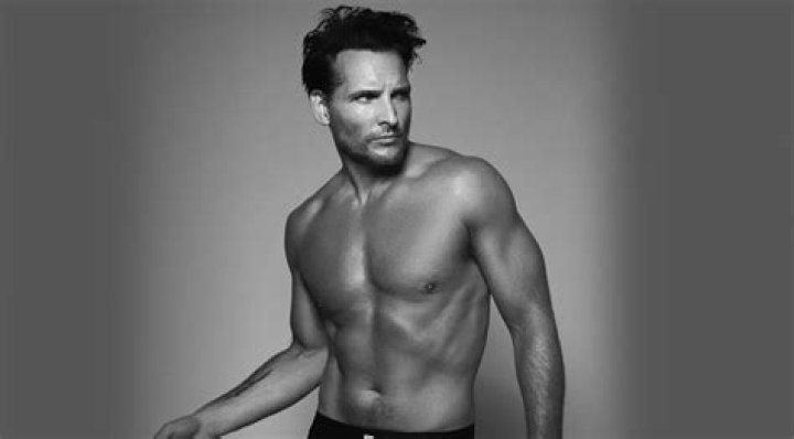 
Peter Facinelli Height, Weight, Net Worth, Age, Birthday, Wikipedia, Who, Nationality, Biography 