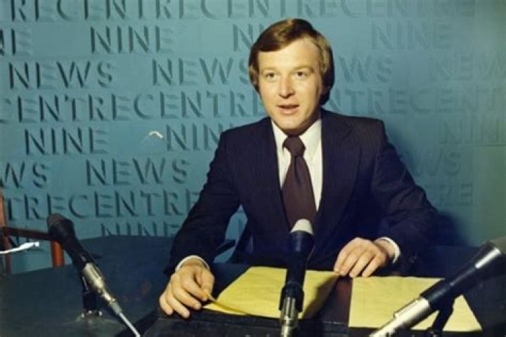 
Peter Hitchener Height, Weight, Net Worth, Age, Birthday, Wikipedia, Who, Instagram, Biography 