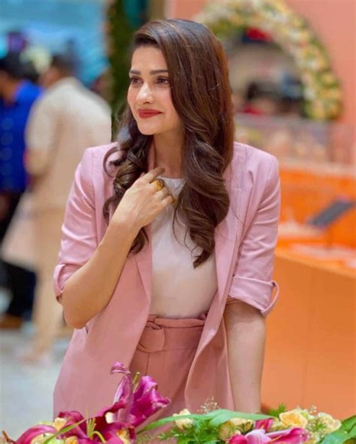 
Prachi Shah Height, Weight, Net Worth, Age, Birthday, Wikipedia, Who, Nationality, Biography 