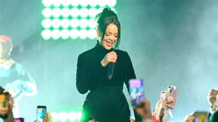 
Rihanna Confirmed to Headline 2023 Super Bowl Halftime Show 