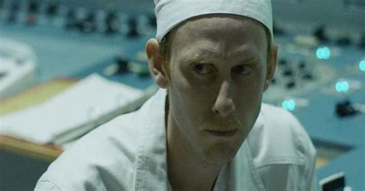 
Robert Emms Height, Weight, Net Worth, Age, Birthday, Wikipedia, Who, Instagram, Biography 