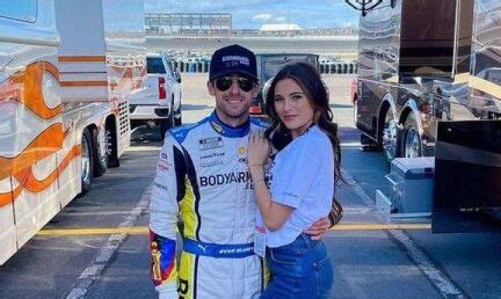 Ryan Blaney is not Married to Wife. Dating Girlfriend: Gianna Tulio. Kids