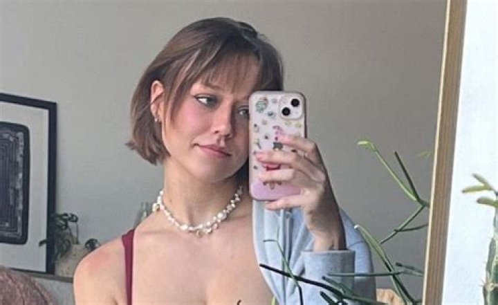 
Sabrina Nichole Height, Weight, Net Worth, Age, Birthday, Wikipedia, Who, Instagram, Biography 