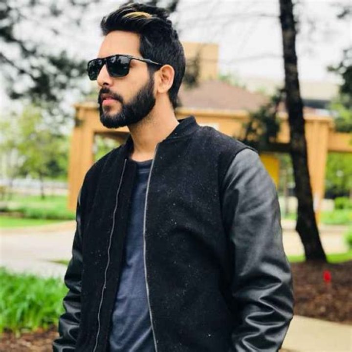 
Sahil Solanki Height, Weight, Net Worth, Age, Birthday, Wikipedia, Who, Nationality, Biography 