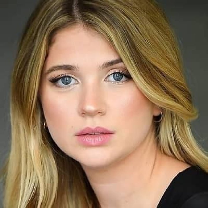 
Sarah Patricia Helen Fisher Height, Weight, Net Worth, Age, Birthday, Wikipedia, Who, Instagram, Biography 