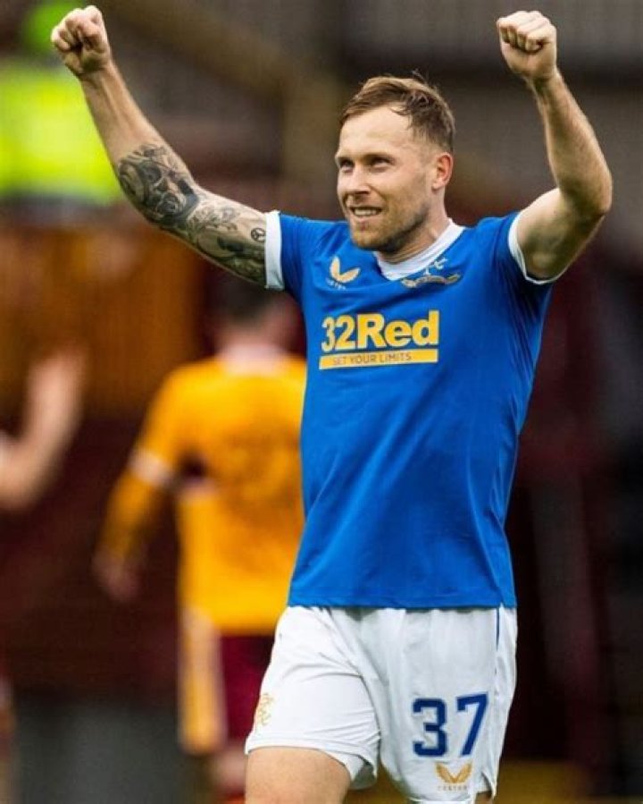 
Scott Arfield Height, Weight, Net Worth, Age, Birthday, Wikipedia, Who, Instagram, Biography 