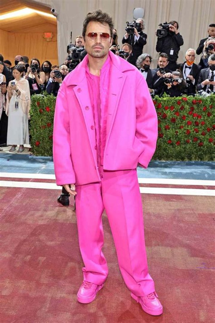 
Sebastian Stan Wears Iconic Neon Pink On Met Gala With No Relation To The Gilded Age Theme! 