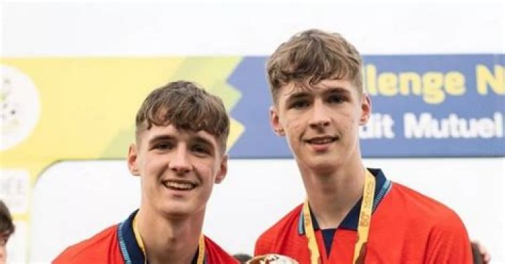 
Seth Fletcher Height, Weight, Net Worth, Age, Birthday, Wikipedia, Who, Nationality, Biography 