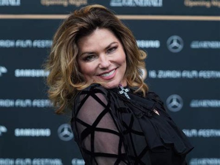 
Shania Twain Says She Could Become Unable to Sing Again If Throat Surgery Results Don’t ‘Hold Up’ 