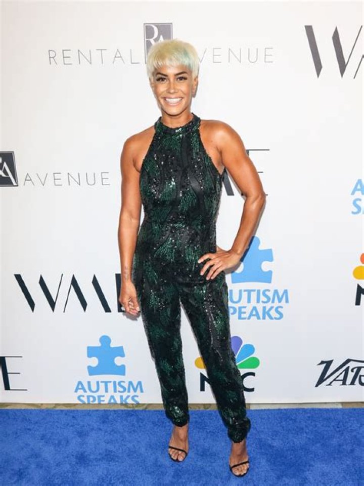 
Sibley Scoles Height, Weight, Net Worth, Age, Birthday, Wikipedia, Who, Nationality, Biography 