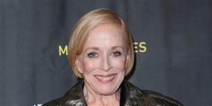 
The Untold Truth of Sarah Paulson’s Wife – Holland Taylor 