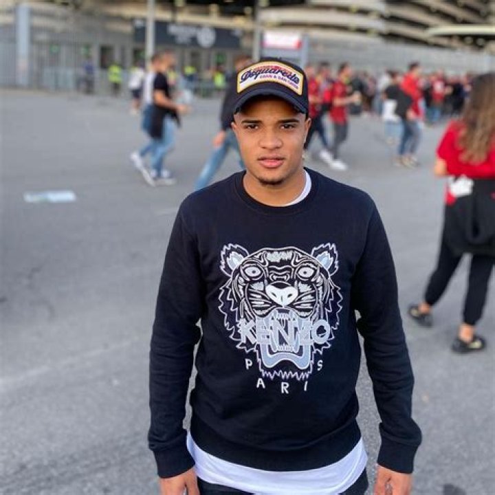 
Thispronto Height, Weight, Net Worth, Age, Birthday, Wikipedia, Who, Nationality, Biography 