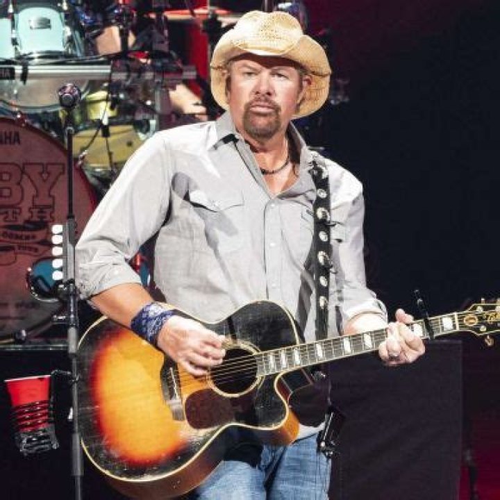 
Toby Keith Provides An Update On His Health While Fighting Stomach Cancer 
