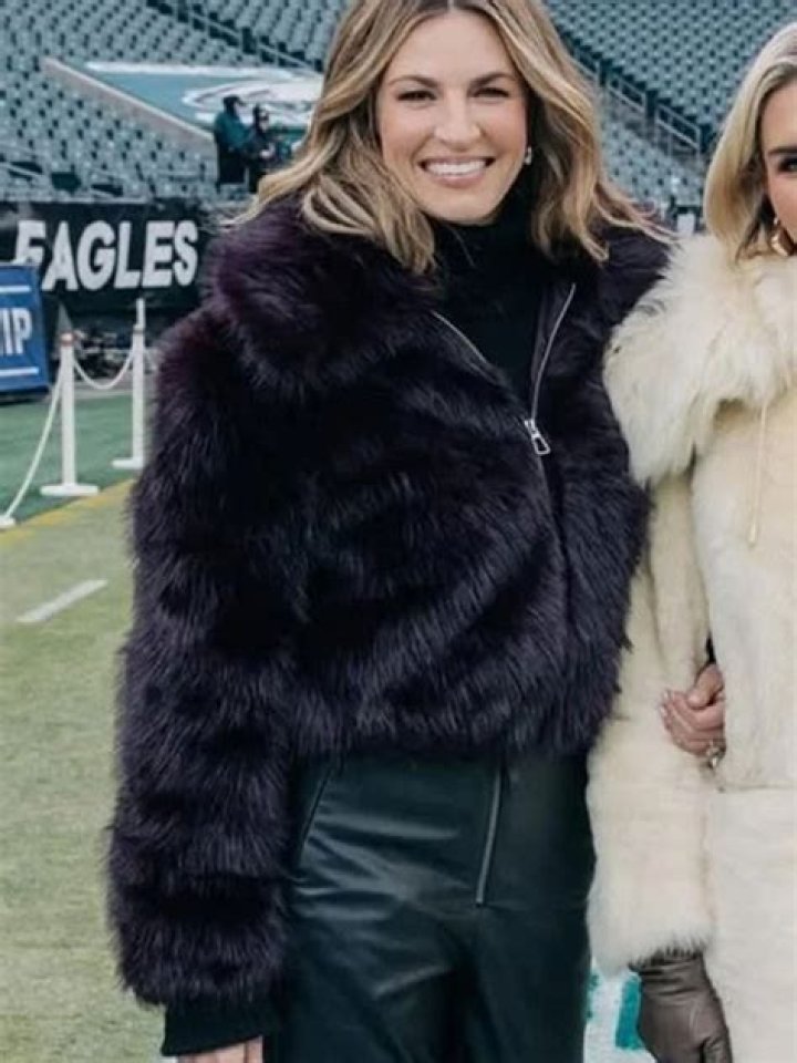 What Jacket Is Erin Andrews Wearing Today? Coat Brand and Look Tonight