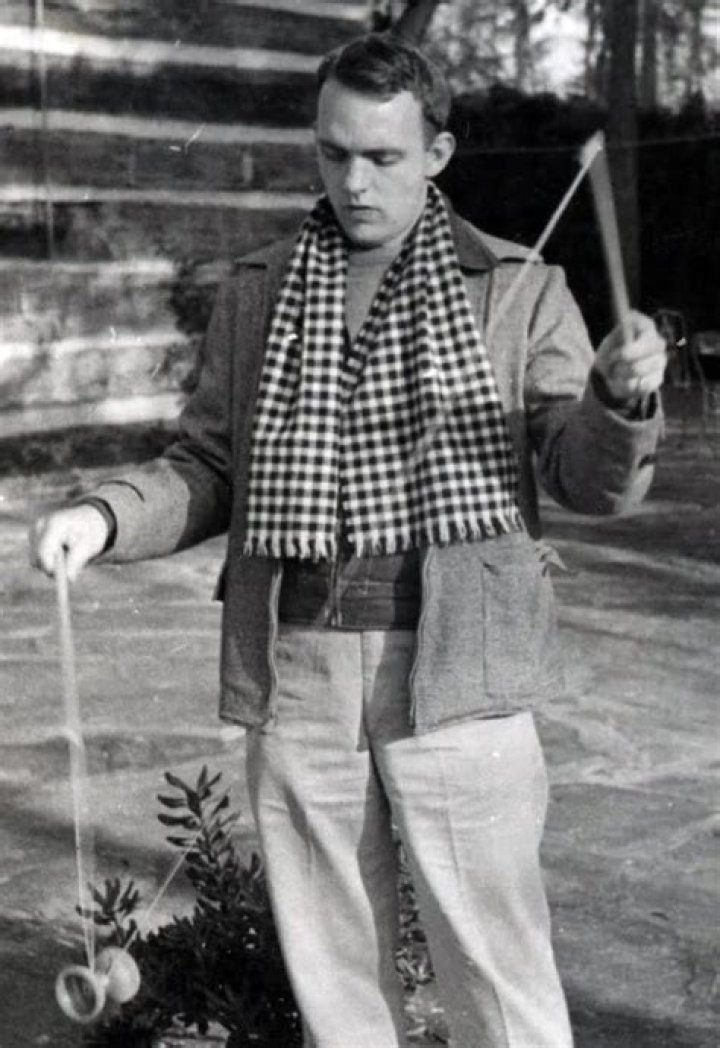 
What was Frederick Buechner Cause of Death? 