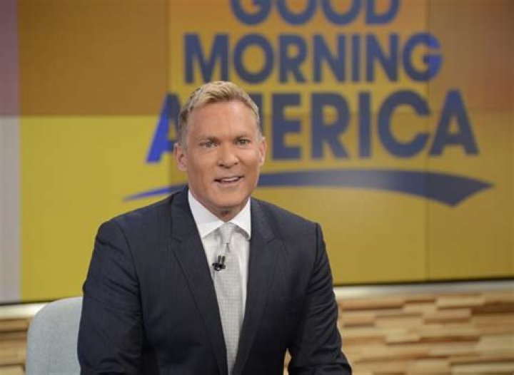 
Where’s Sam Champion now? Wiki, Bio, husband, net worth, body 