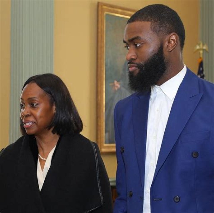 Who Are Jaylen Brown’s Parents? Meet His Mother Mechalle & Father Marselles Brown