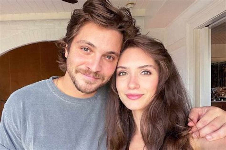 
Who are Luke Grimes Parents? Luke Grimes Biography, Parents Name and More 