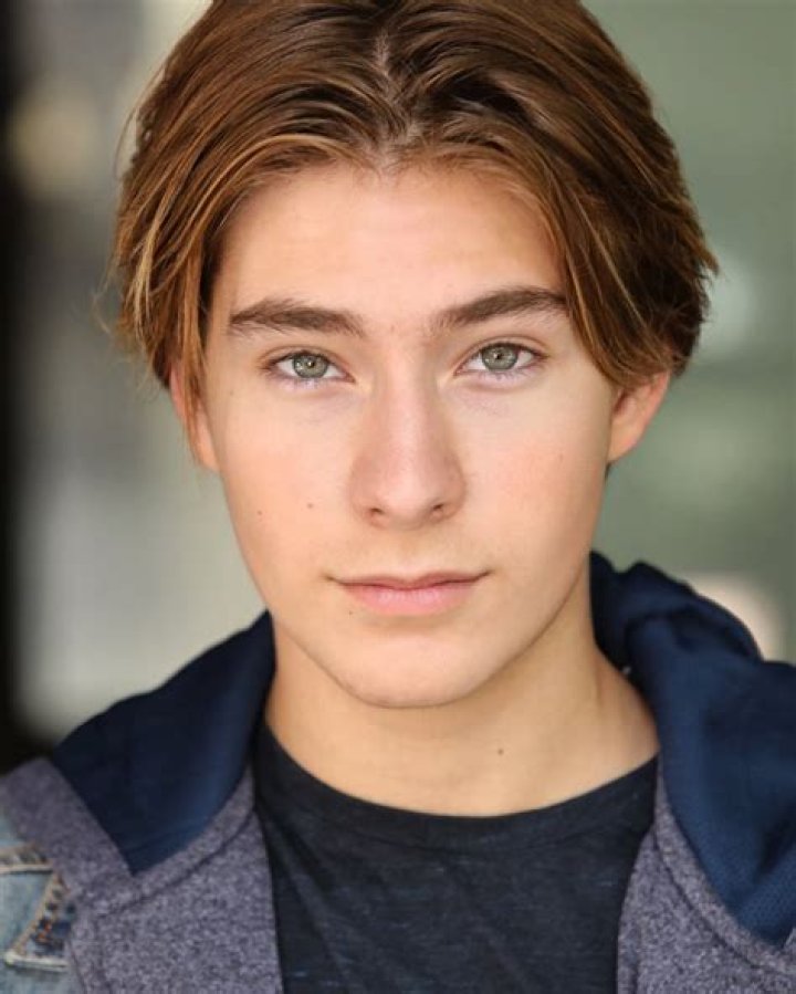 
Who is 15yo youtuber Sawyer Sharbino? Age, Height, Net Worth 