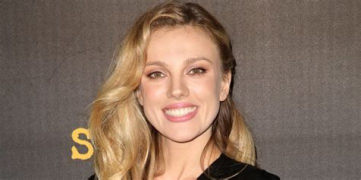 Who is Bar Paly from “How I Met Your Mother”? Her Wiki: Husband Ian Kessner, Net Worth, Bio, Married, Ethnicity, Affair, Family, Nationality