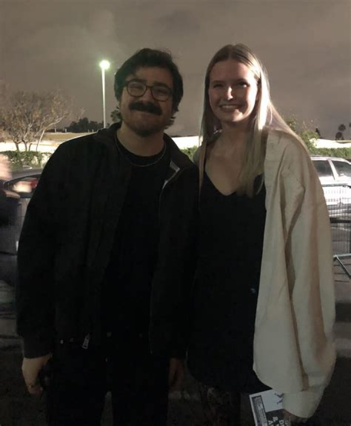 
Who Is Eddy Burback’s Girlfriend, Chrissy Tiber? Age And Net Worth 