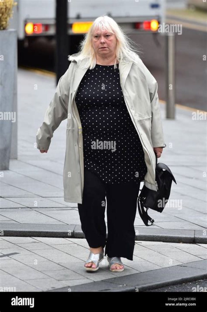 
Who Is Kate Greville’s Sister, Emma Greville? Manchester United Star Ryan Giggs Physically Assaulted Her 