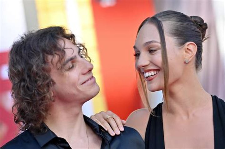 Who Is Maddie Ziegler Dating? Know Who Is Maddie Ziegler Boyfriend And Her Dating History