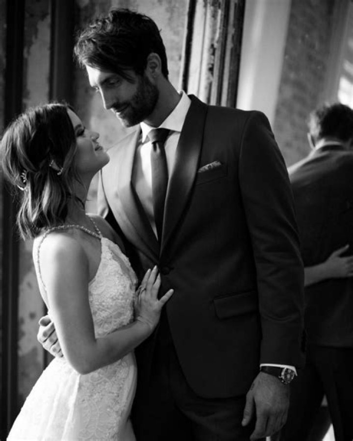 
Who Is Maren Morris Married To? Know Maren Morris Husband, Biography, Networth, And More 