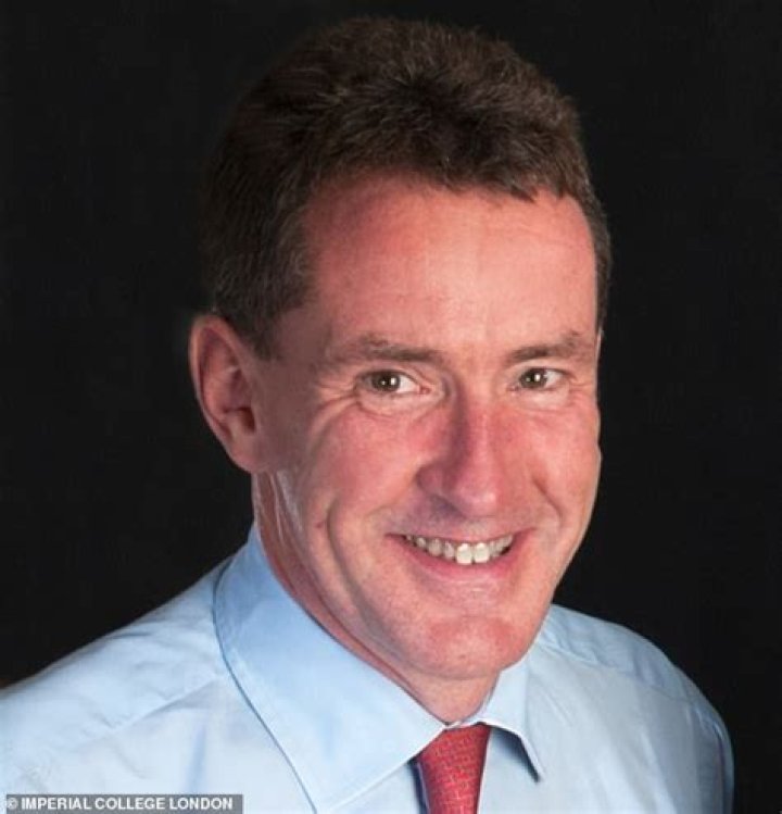 
Who is Professor Sir Huw Thomas? She was overseen by an experienced doctor during her final days 